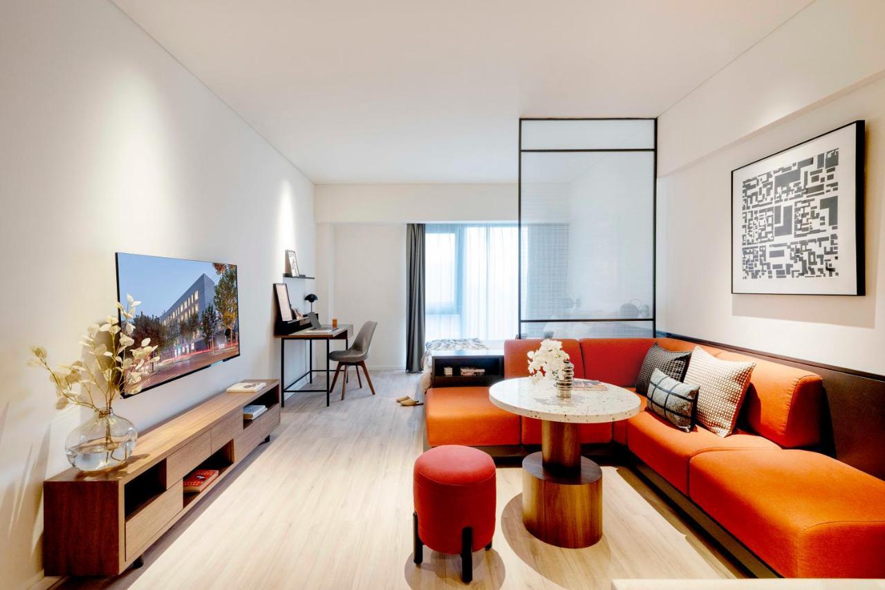 Base-Beijing Wangfujing Serviced Apartment- In Hutong &Bike Rental &Close To Forbidden City, Tian'Anmen Square &Subway Nearby &Free Coffee &Washing Machine,Kitchen &Restaurant Discount &English Speaking &High Speed Free Wifi Exterior foto