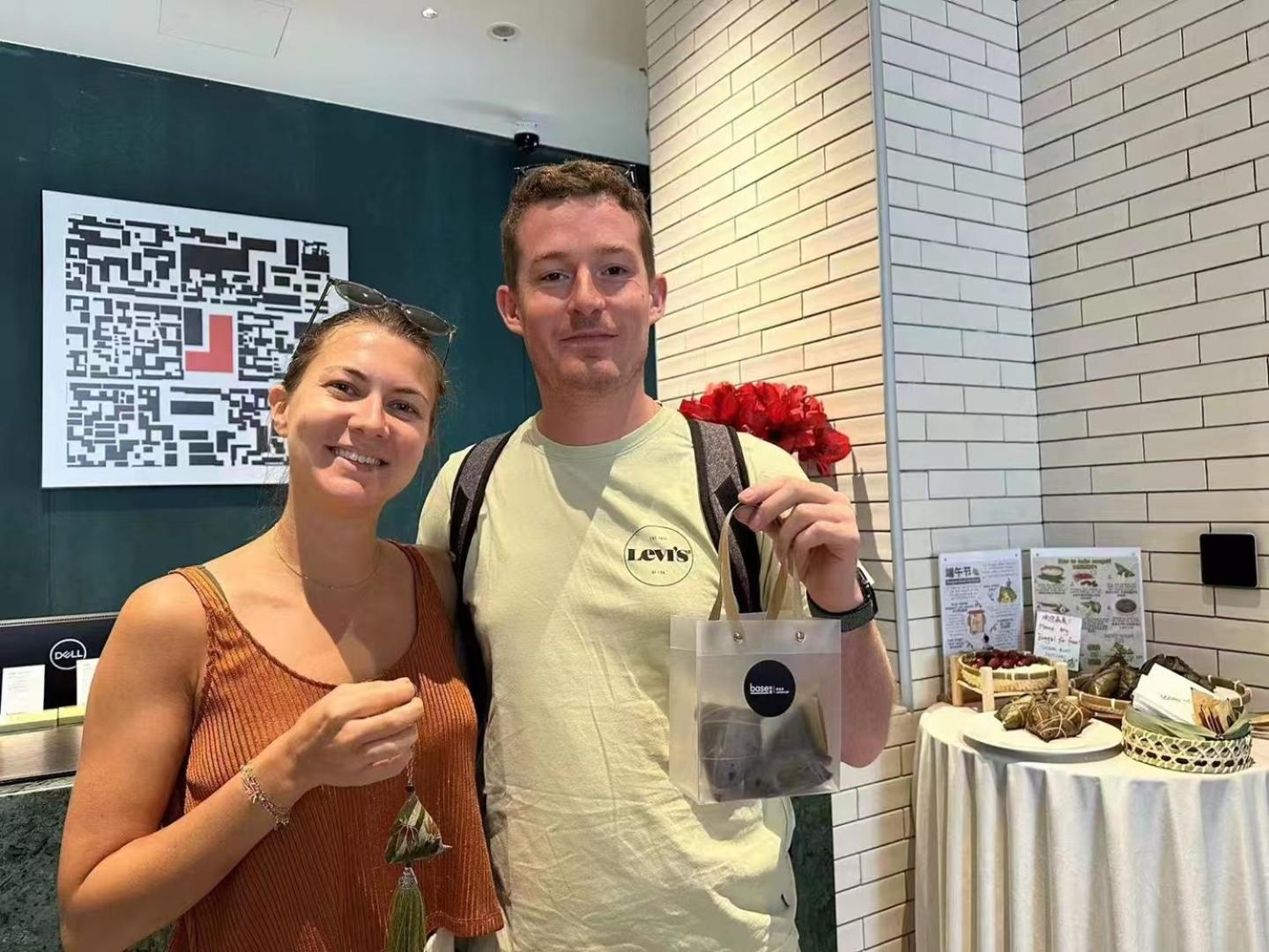 Base-Beijing Wangfujing Serviced Apartment- In Hutong &Bike Rental &Close To Forbidden City, Tian'Anmen Square &Subway Nearby &Free Coffee &Washing Machine,Kitchen &Restaurant Discount &English Speaking &High Speed Free Wifi Exterior foto Visitors to the museum
